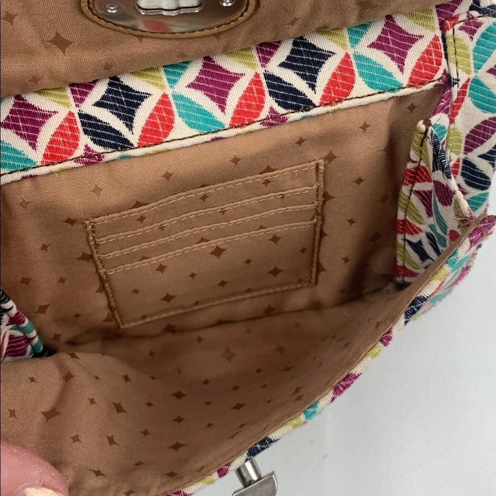 Fossil leather trim